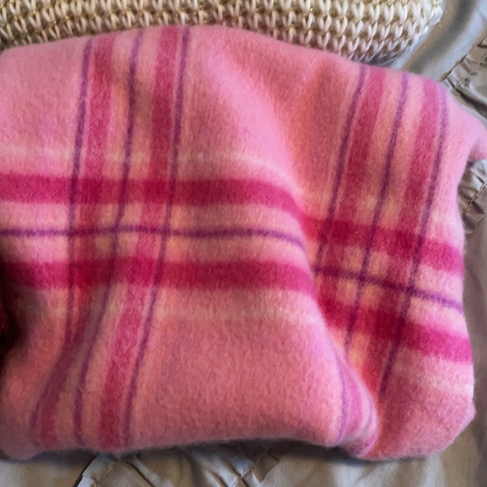 Scarfs - Picture 6 of 6